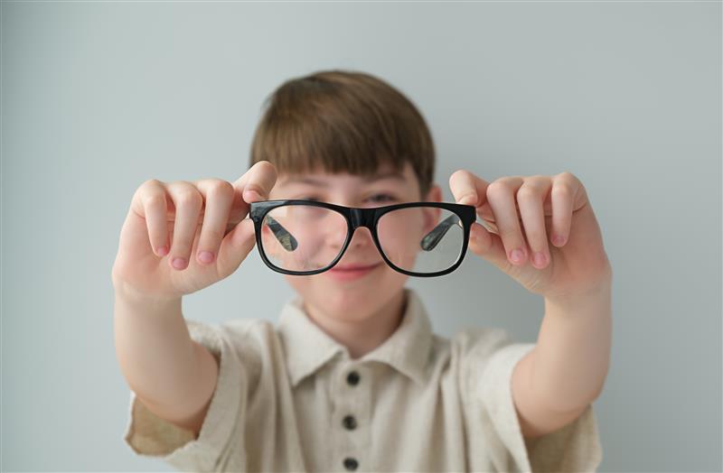 Myopia management for kids